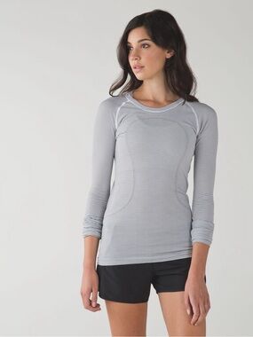 Lululemon Swiftly Tech Long Sleeve Crew in tempo stripe white/back, size 6